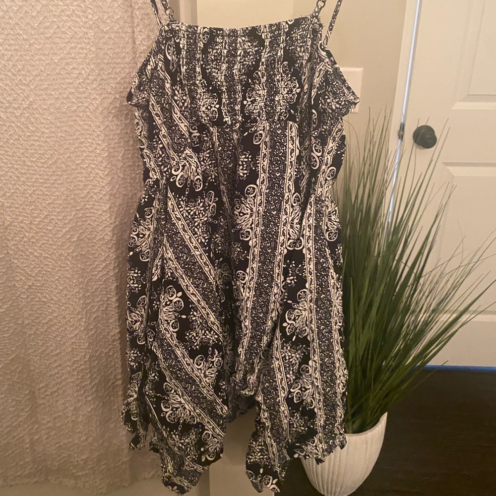 Dress - Picture 2 of 4
